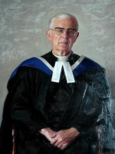 Rev Ewen McLean.  <br/>Portrait by Robert Hannaford.